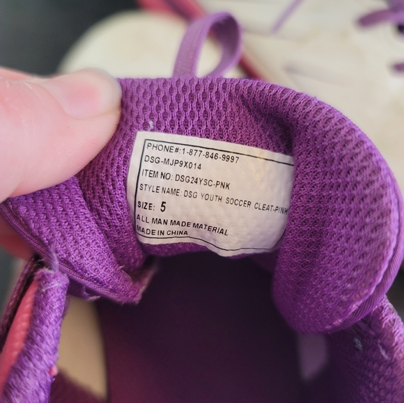 Youth Soccer Cleats Girls 5 - Picture 3 of 4